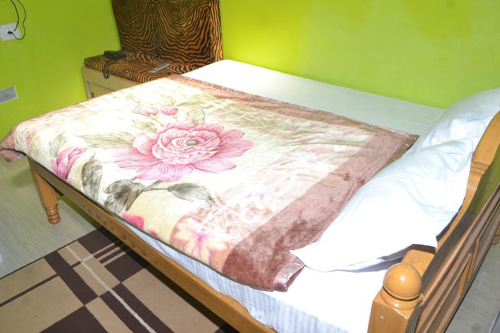 Hotel Sukh Sagar Inn เดฟการ์ ห้อง รูปภาพ